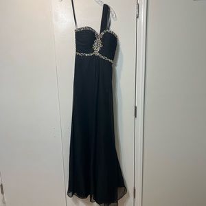 Black prom dress